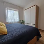 Medeni Apartma * Pivka