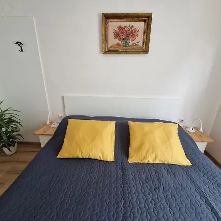 Medeni Apartma * Pivka