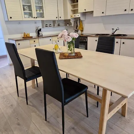 Medeni Apartma Διαμέρισμα Pivka
