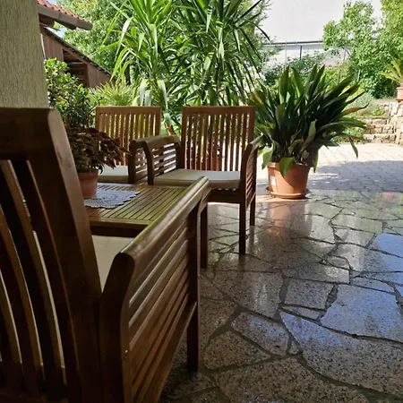 Medeni Apartma Pivka